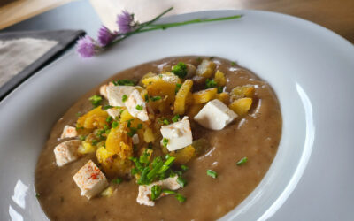 Rezept: Mehlsoppa mit Brotärdöpfel und Sura Kees